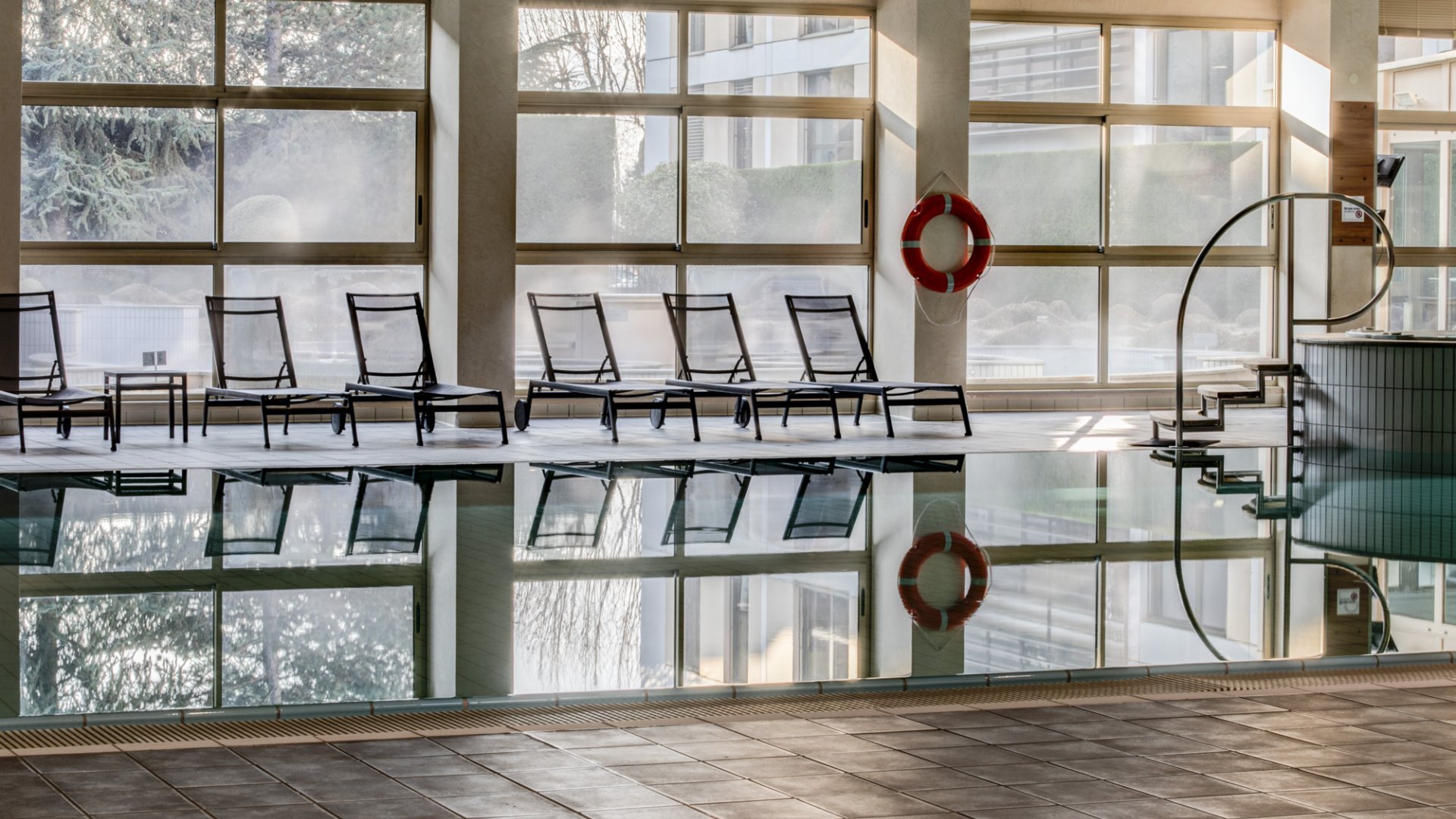 Piscine intérieure spa lyon plage